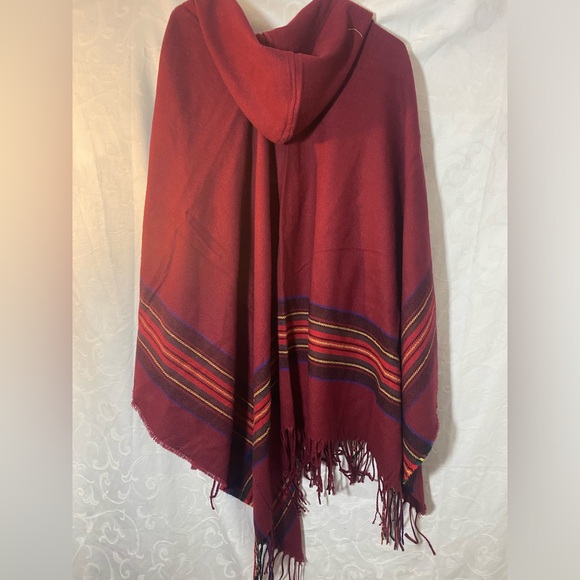 NWT The Paper Store Mia & Tess Justdo Ruana Red Holiday Plaid Trim Hood - Picture 13 of 13